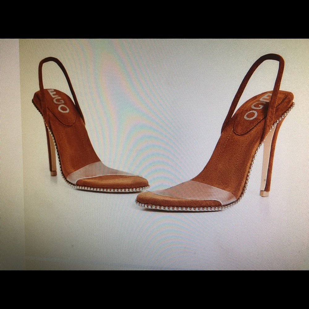 LOOKING FOR THESE SANDAL IN A UK7 or US 9